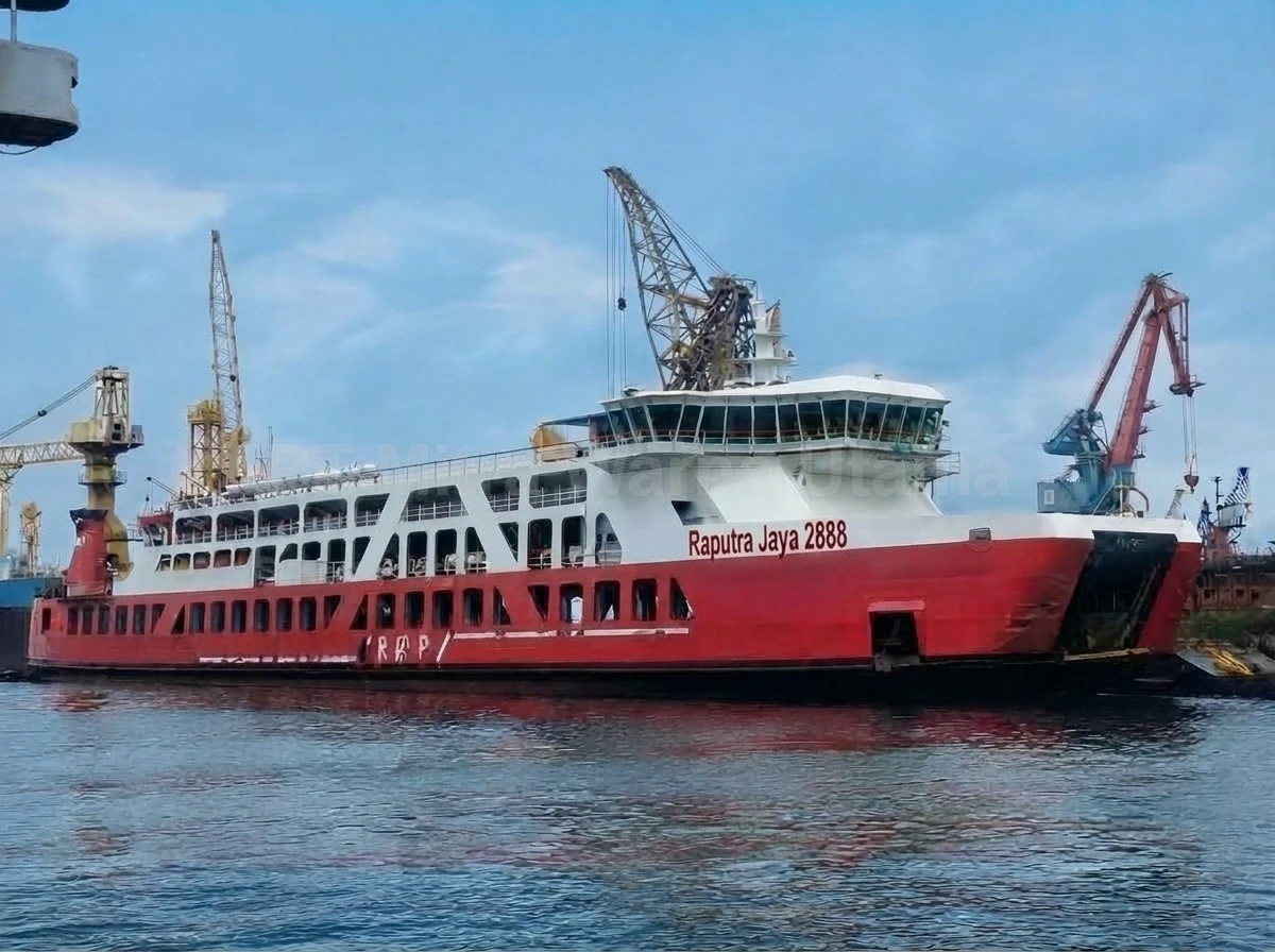 Proyek Coating Kapal KMP Raputra Jaya 2888 - PT Raputra Jaya - Jakarta